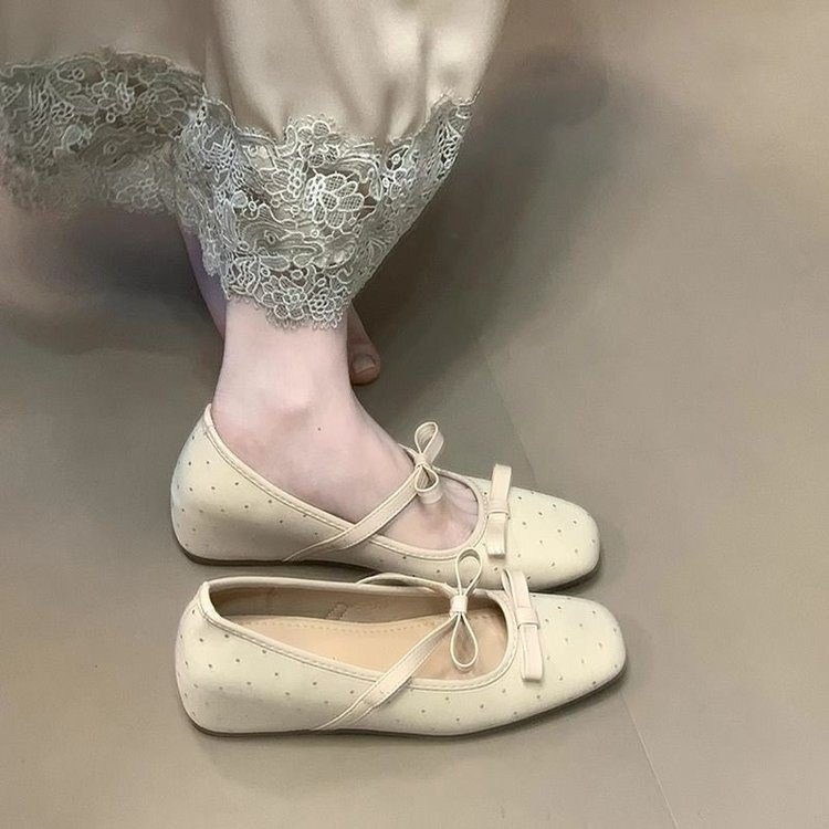Elegant Women’s Mary Jane Dance Shoes With Bow And Square Toe_voghion.com
