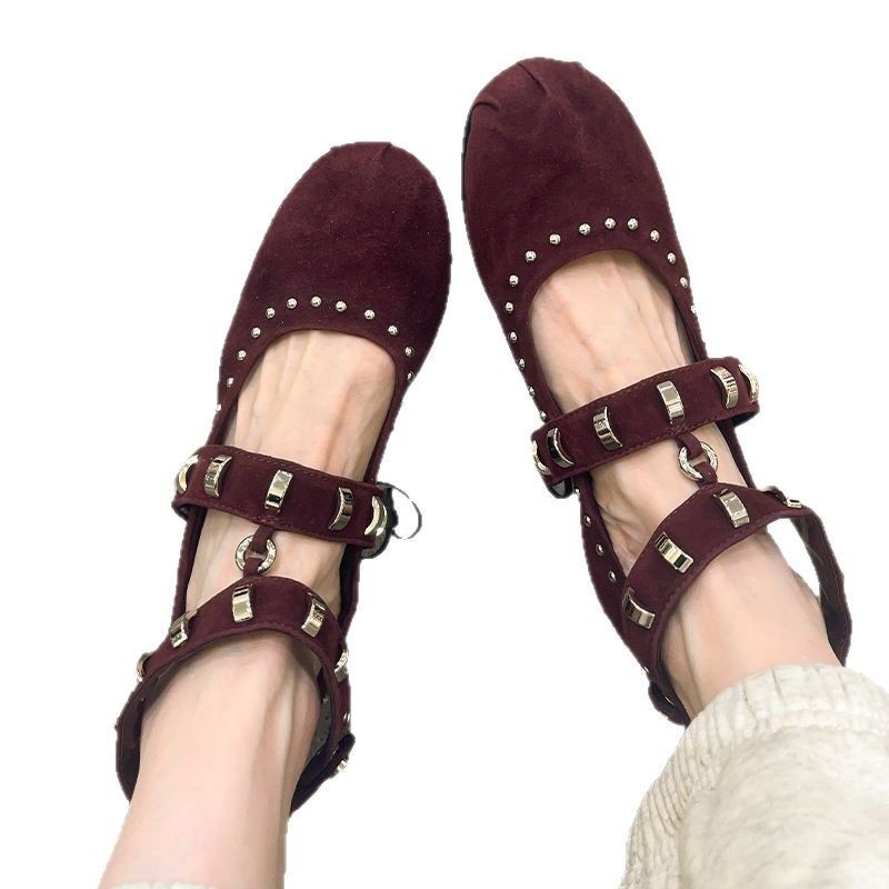 Tanzschuhe auf Lager, französisches neues Design, rote Ballettschuhe mit runder Spitze, Kreuznieten, flache Mary Janes_voghion.com