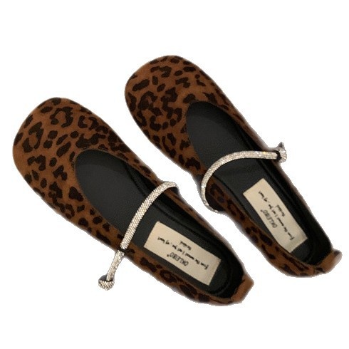 Scarpe da ballo basse, stile retrò, piccole, rosse, stile fata, primavera 2025, antiscivolo, per donne in gravidanza, da abbinare alle gonne, di tendenza_voghion.com