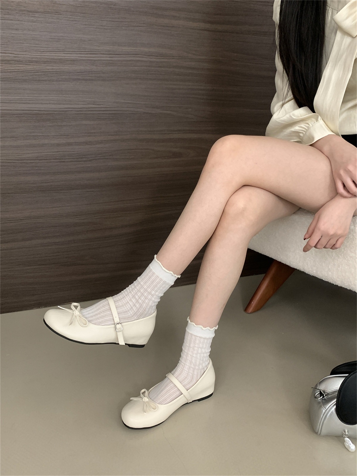 Ballerines de danse mary jane argentées avec talon compensé_voghion.com
