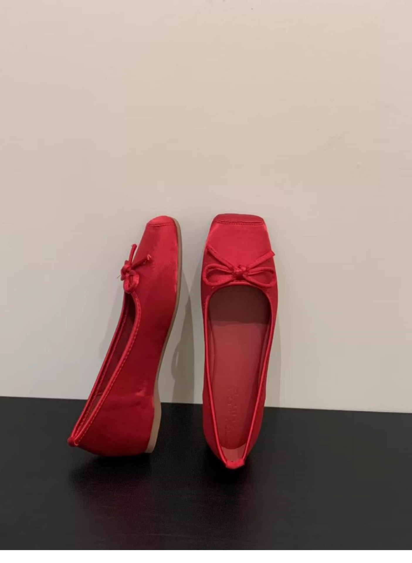 Elegant Satin Ballet Dance Shoes With Internal Height Increase_voghion.com