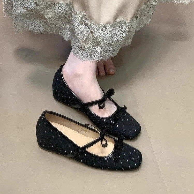 Elegant Women’s Mary Jane Dance Shoes With Bow And Square Toe_voghion.com