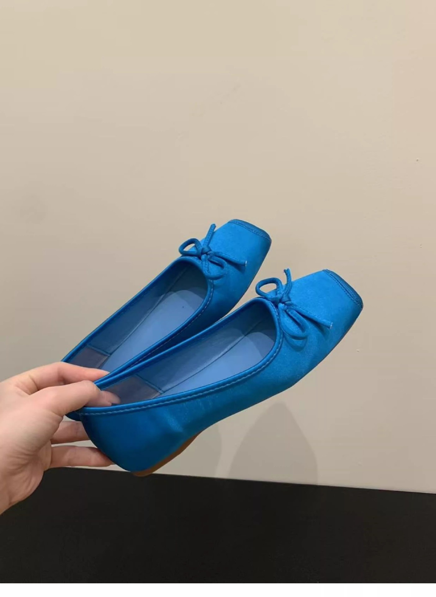 Elegant Satin Ballet Dance Shoes With Internal Height Increase_voghion.com