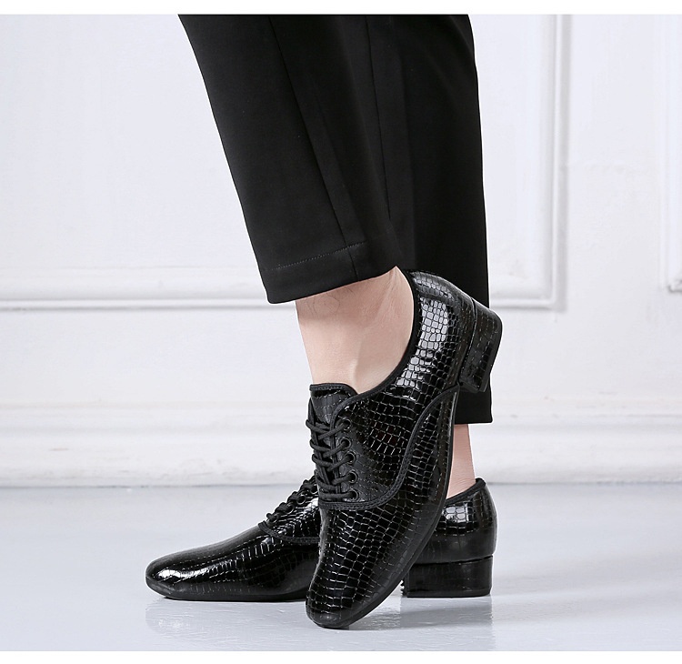 Dance Shoes New Men's White Stone Pattern Women's Soft Sole Square Dance Shoes_voghion.com