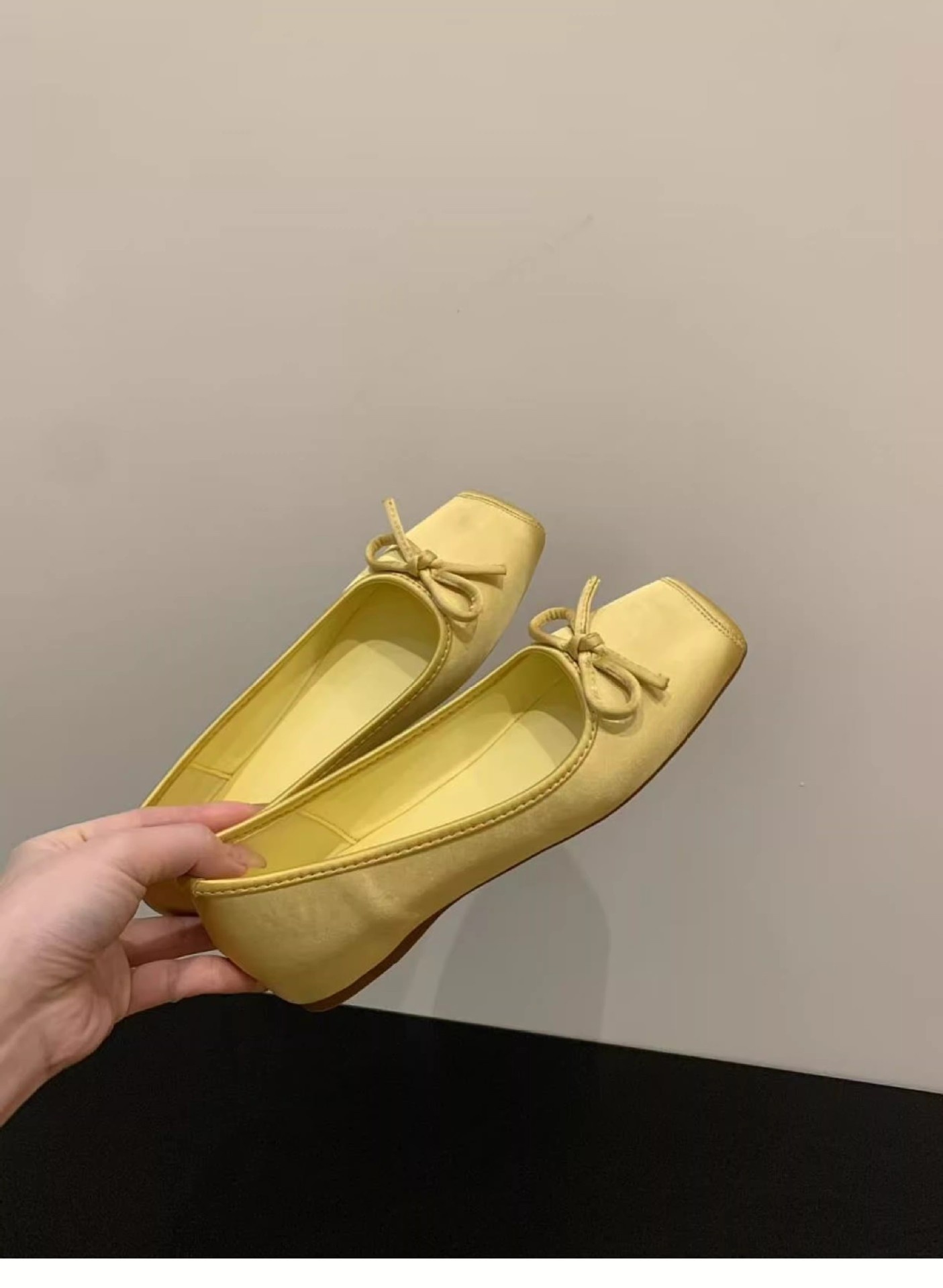 Elegant Satin Ballet Dance Shoes With Internal Height Increase_voghion.com