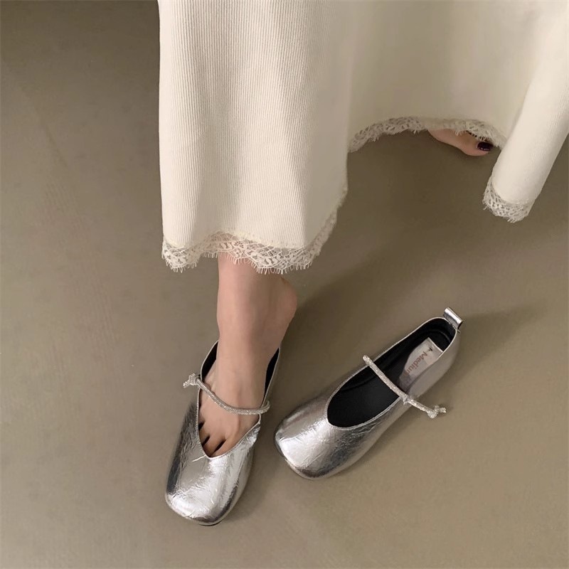 Scarpe da ballo basse, stile retrò, piccole, rosse, stile fata, primavera 2025, antiscivolo, per donne in gravidanza, da abbinare alle gonne, di tendenza_voghion.com