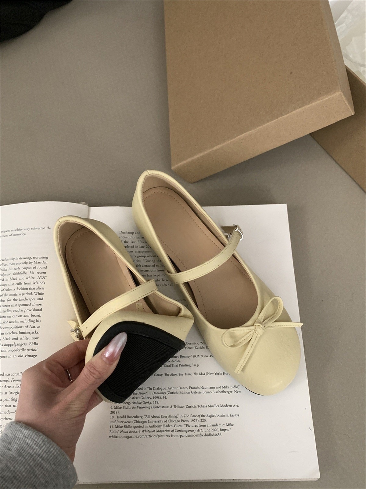 Ballerines de danse mary jane argentées avec talon compensé_voghion.com