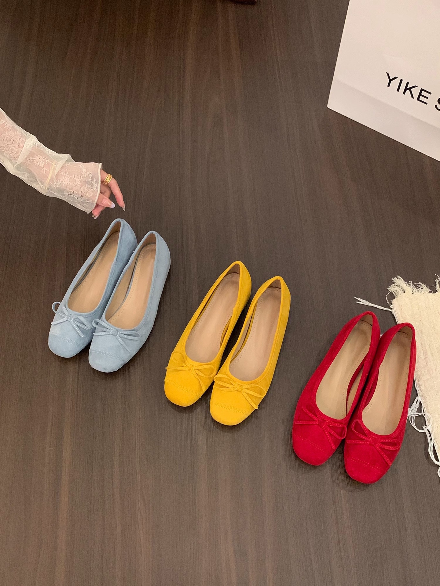 Women's Suede Ballet Dance Shoes With Bowknot And Round Toe_voghion.com
