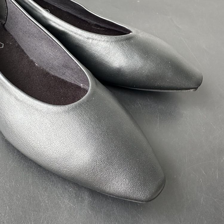 Ballet Dance Shoes For Women With Single Strap Flat Sole Design_voghion.com