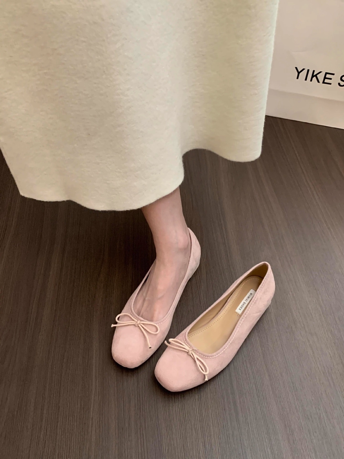 Women Red Ballet Flats With Bow And Hidden Heel For Dance_voghion.com