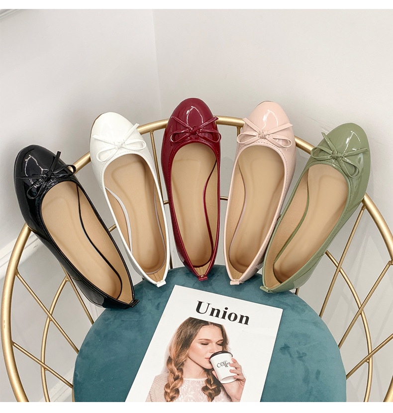 Chaussures de danse ballet en cuir verni avec semelle souple_voghion.com