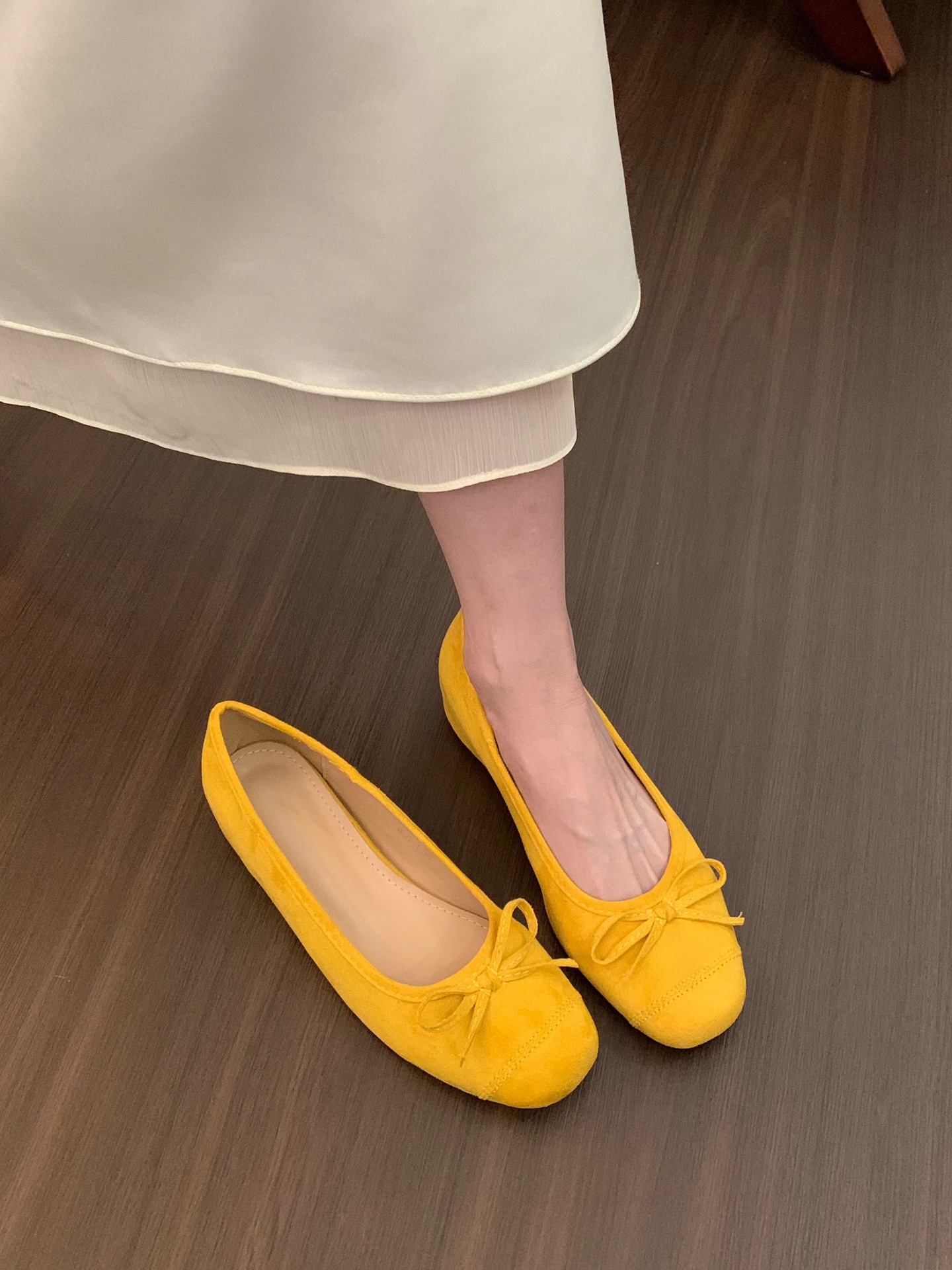Women's Suede Ballet Dance Shoes With Bowknot And Round Toe_voghion.com