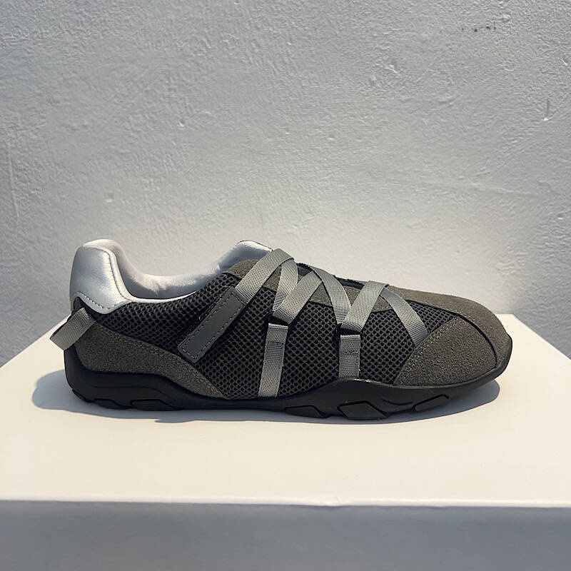 Women's Cowhide Dance Shoes With Cross Straps And Round Toe_voghion.com