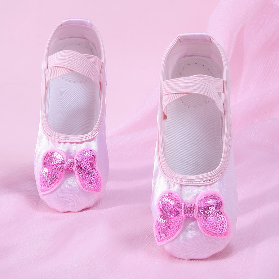 Chaussures de danse pour filles, semelle souple, style classique chinois, spécialement conçues pour la danse classique et le ballet. Modèle pour adultes, forme de patte de chat._voghion.com