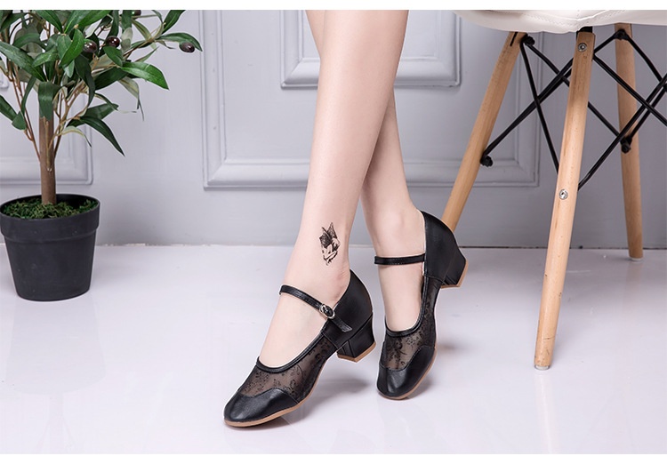 Professional Women's Latin Dance Shoes With Soft Mesh Sole_voghion.com