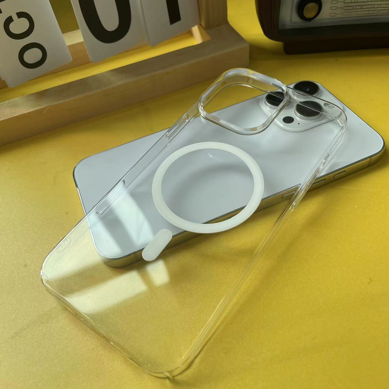 Suitable For IPhone15promax Magnetic Phone Case 15plus Transparent PC Hard Protective Cover_voghion.com