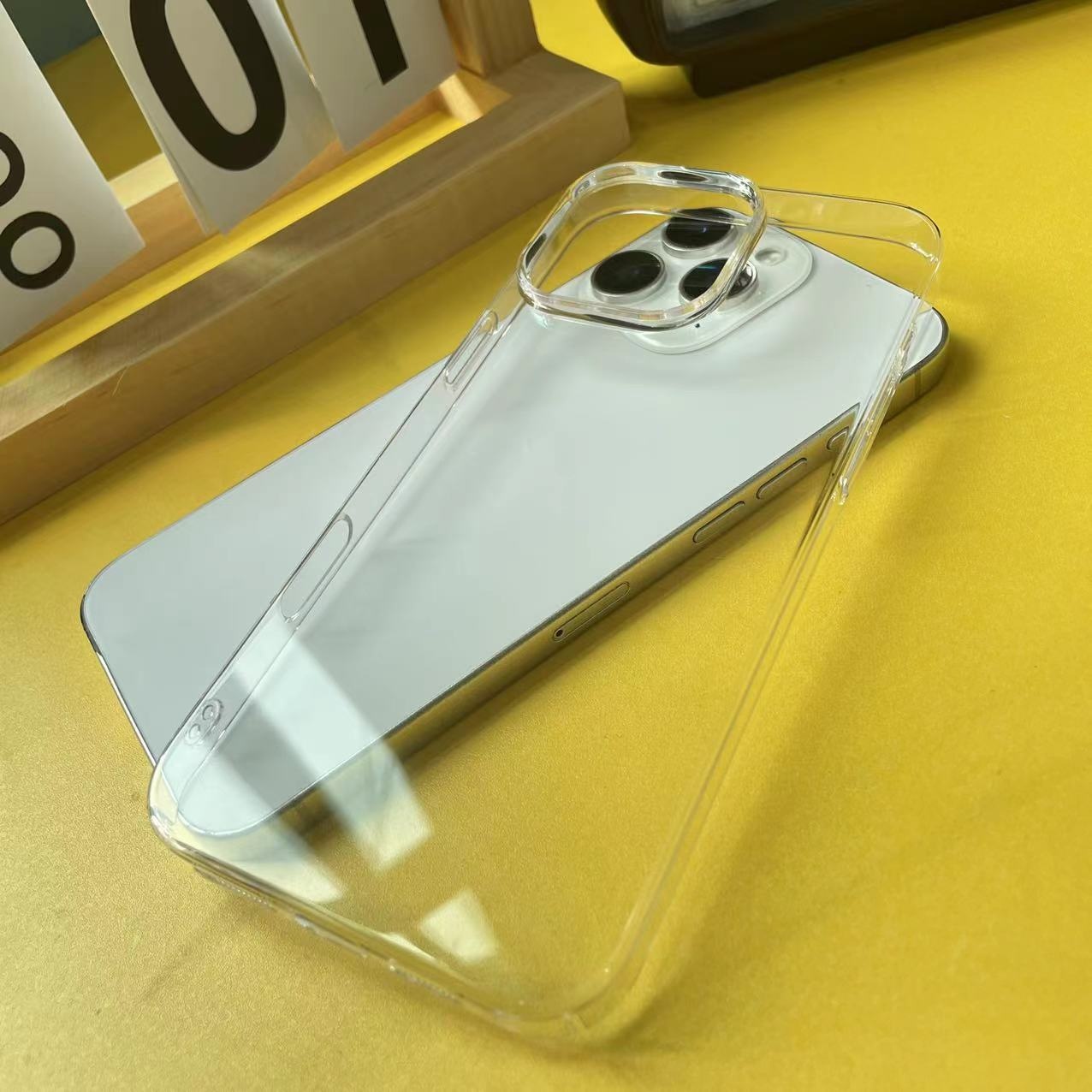Suitable For IPhone15promax Magnetic Phone Case 15plus Transparent PC Hard Protective Cover_voghion.com