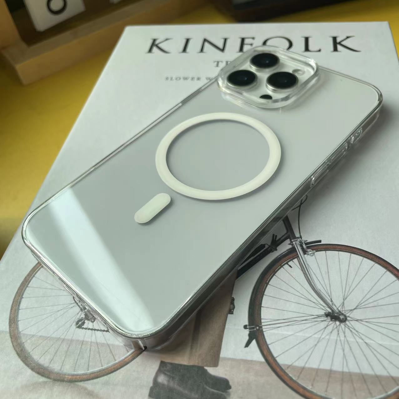 Suitable For IPhone15promax Magnetic Phone Case 15plus Transparent PC Hard Protective Cover_voghion.com