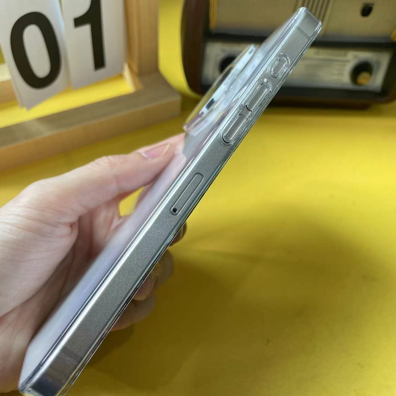 Suitable For IPhone15promax Magnetic Phone Case 15plus Transparent PC Hard Protective Cover_voghion.com