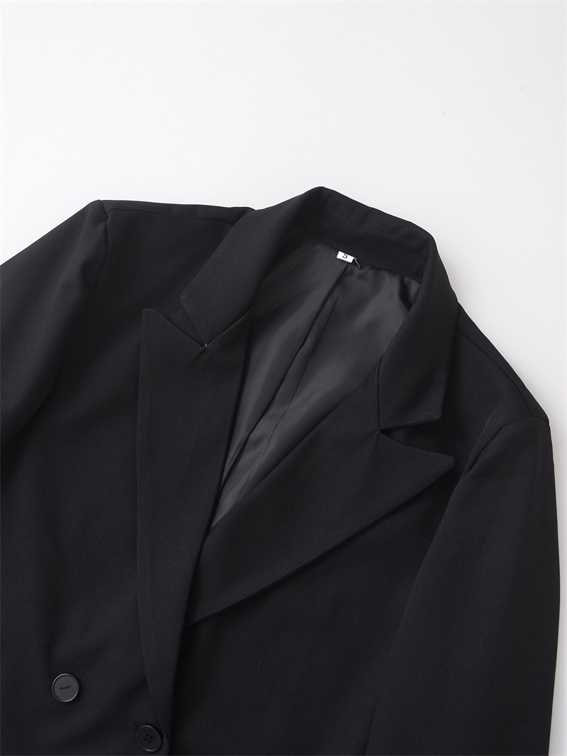 Modieuze losvallende damesblazer met dubbele rij knopen_voghion.com
