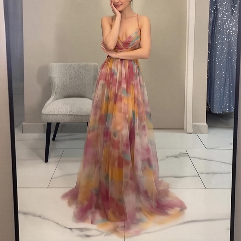 Nueva colección primavera 2026 de ropa femenina: vestido largo con escote en V y estampado de bloques de color, de estilo europeo y americano._voghion.com