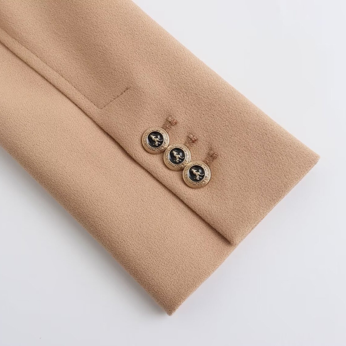 Dam slim fit kavaj med dubbelknäppning vinterjacka_voghion.com