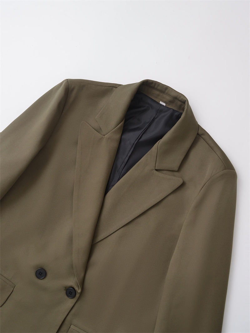Modieuze losvallende damesblazer met dubbele rij knopen_voghion.com