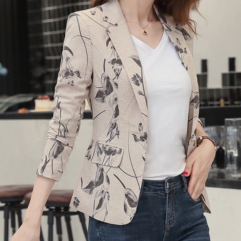 Frühling und Sommer: Neue, schmal geschnittene, einreihige, kurze Damenjacke in Übergröße mit langen Ärmeln, leichter Blazer_voghion.com