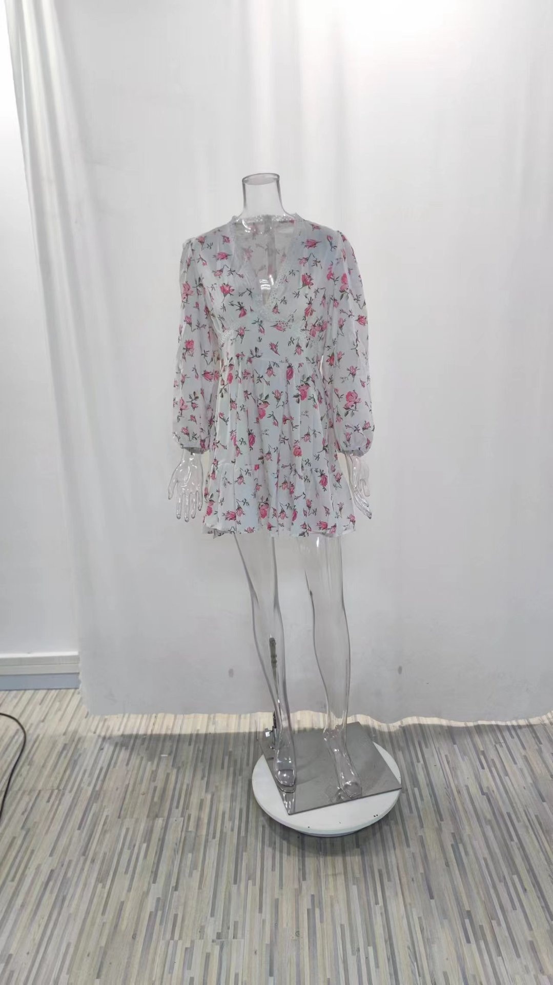 Elegantes V-ausschnitt Plus Size Kleid Für Damen Mit Blumenmuster_voghion.com