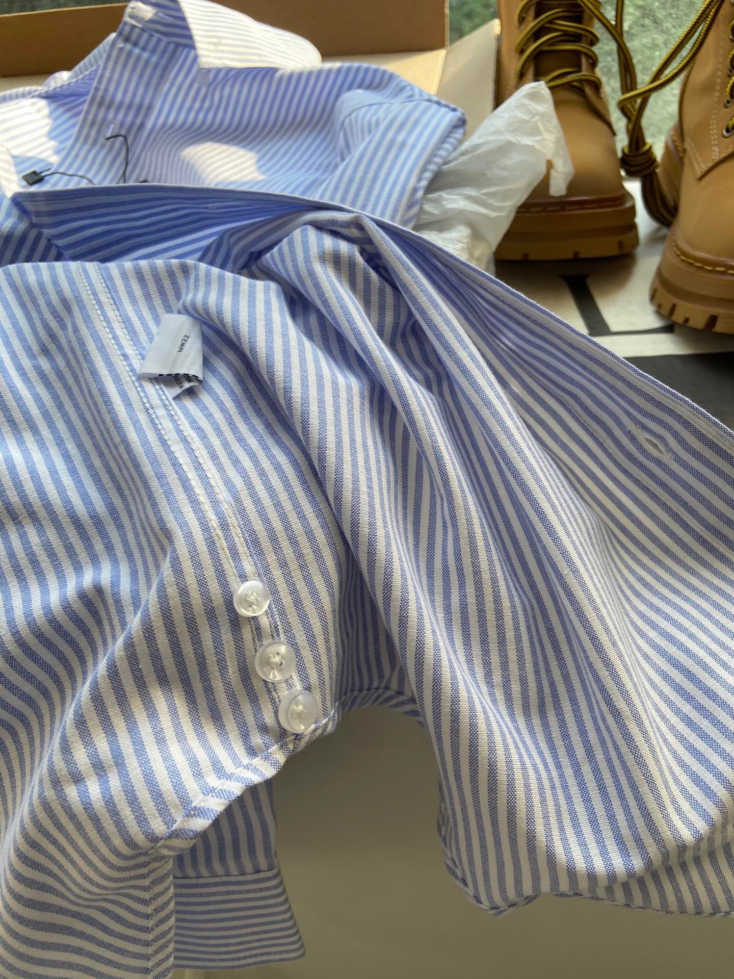 Classic Striped Oxford Shirt Jacket For Unisex Loose Fashion_voghion.com