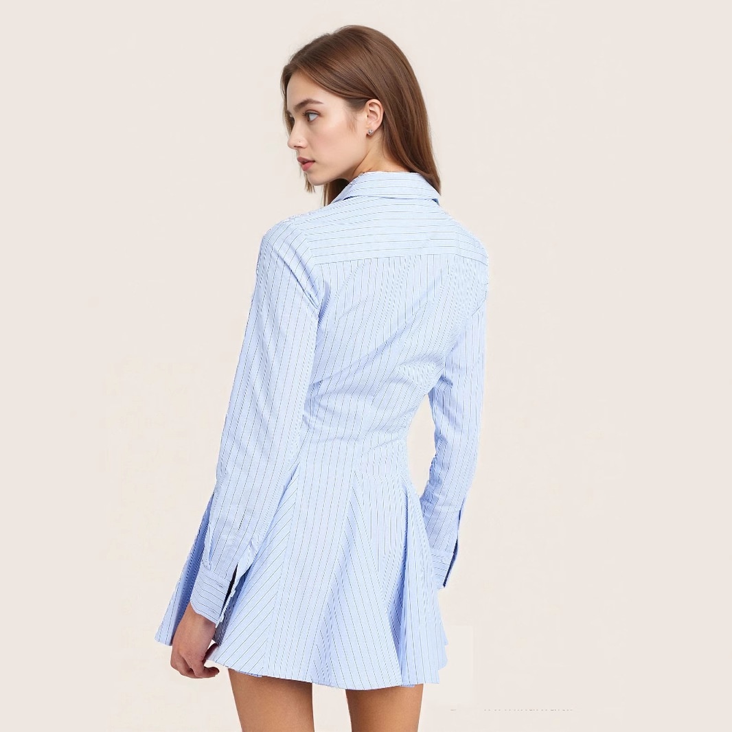 Abito donna moda con dettagli bottoni e maniche tre quarti_voghion.com