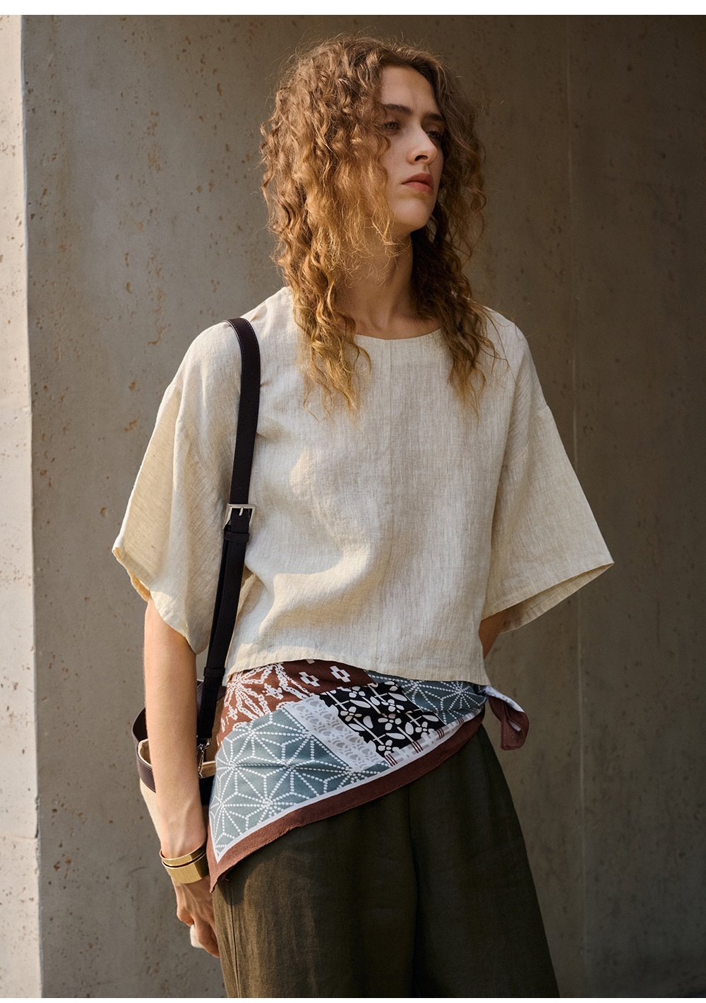 Women's Linen Top Round-neck Drop-shoulder Elegant Summer Blouse_voghion.com