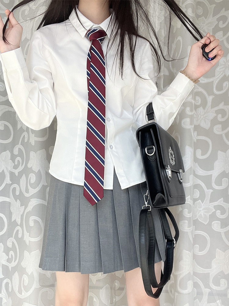 Camicia donna con cravatta stile college maniche lunghe estate_voghion.com