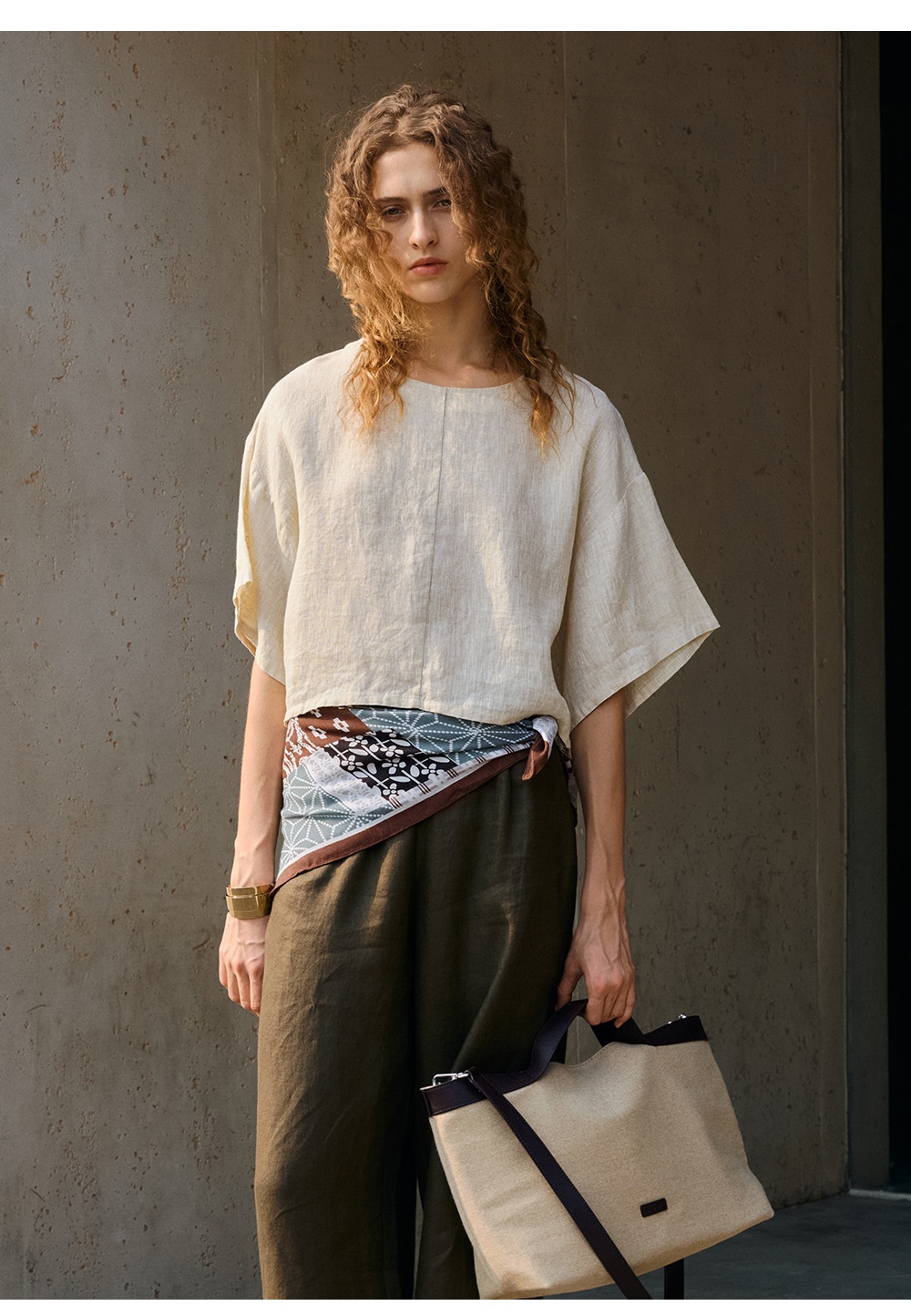 Women's Linen Top Round-neck Drop-shoulder Elegant Summer Blouse_voghion.com