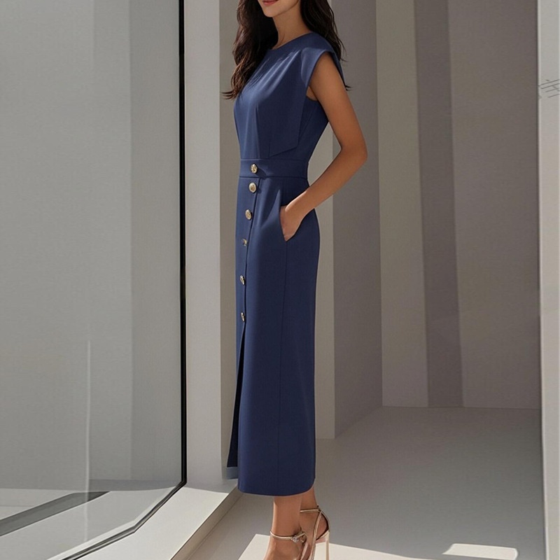 Elegant damklänning med slits och knappar i fransk stil_voghion.com