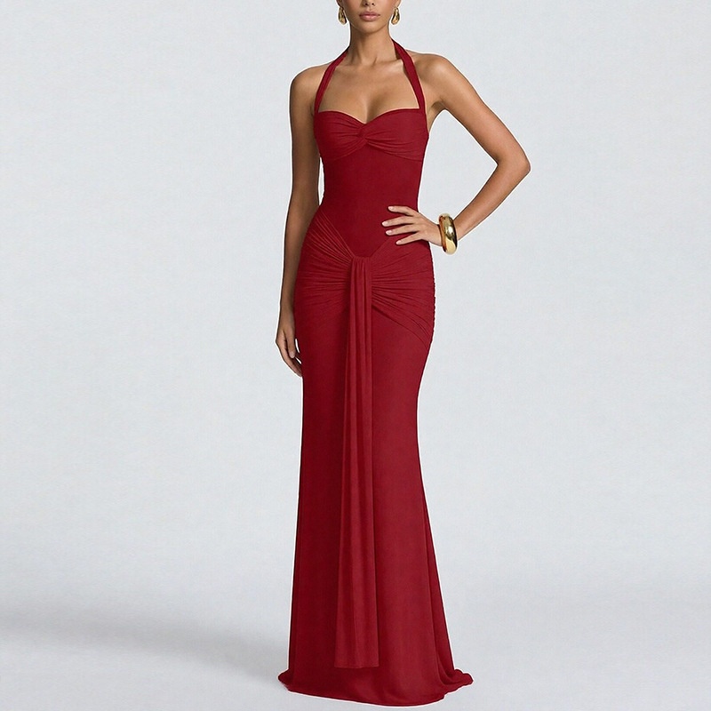 Elegant lång damklänning i mesh med halterneck och passform_voghion.com