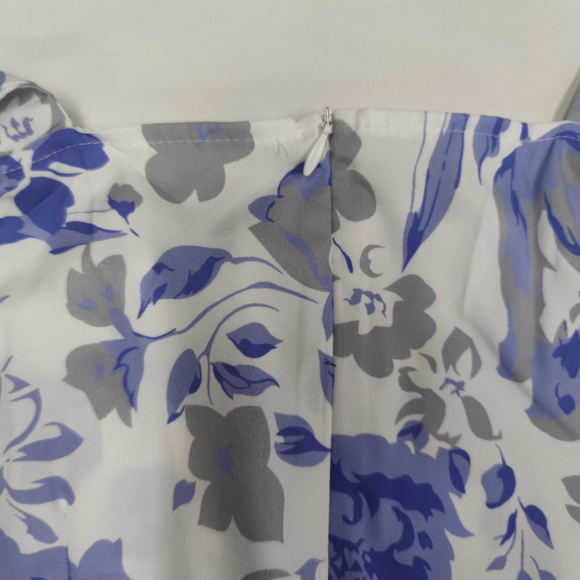 Women's Slim-fit Printed Backless Dress With Tie Straps And Slit_voghion.com