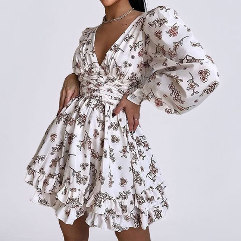 Robe courte plissée sexy dos nu à manches longues imprimée, collection printemps 2026, tendance européenne et américaine pour femmes_voghion.com