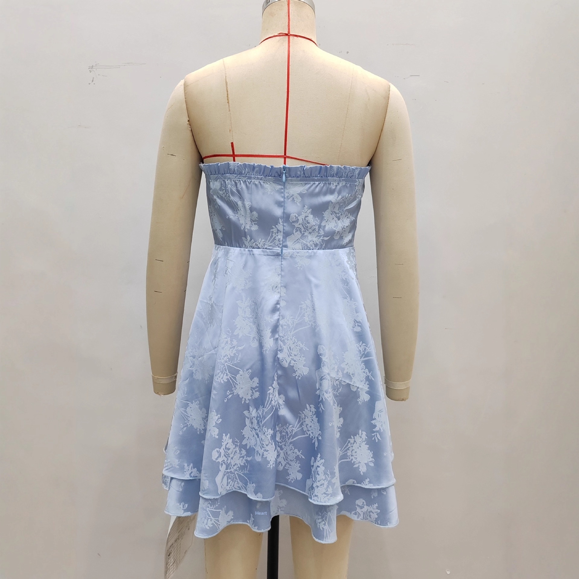 Nuevo vestido de princesa estilo europeo americano con top palabra de honor y fruncido, elegante y moderno vestido de satén para verano._voghion.com