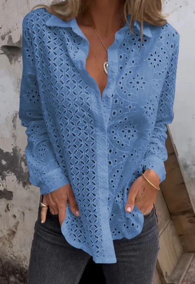 Camicia elegante da donna con stampa e dettagli traforati_voghion.com