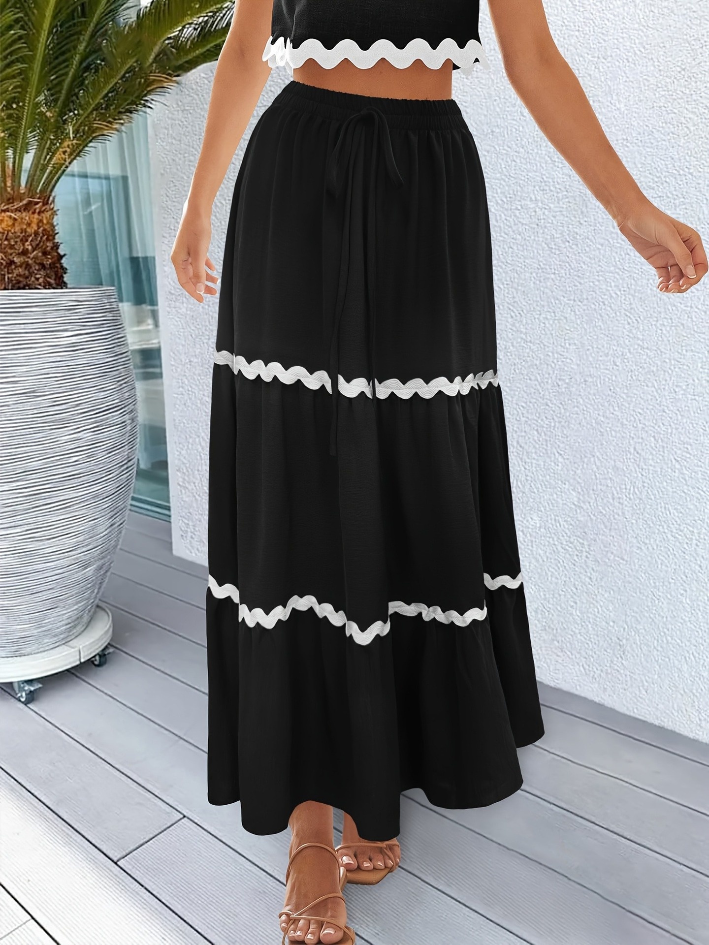 Dam bohemisk kjol med vågig spets och stor fåll i plus size_voghion.com