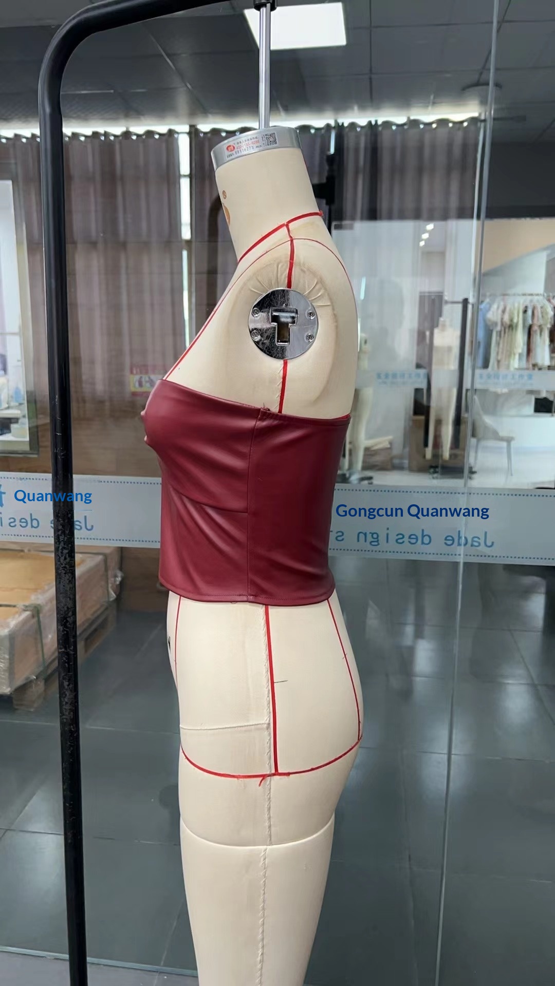 Women's Shiny Pu Leather One-shoulder Tank Top Casual Style_voghion.com