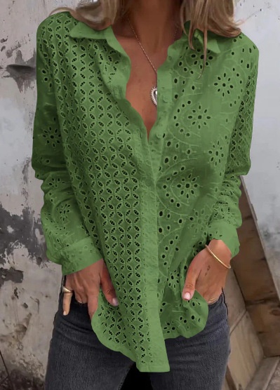 Camicia elegante da donna con stampa e dettagli traforati_voghion.com