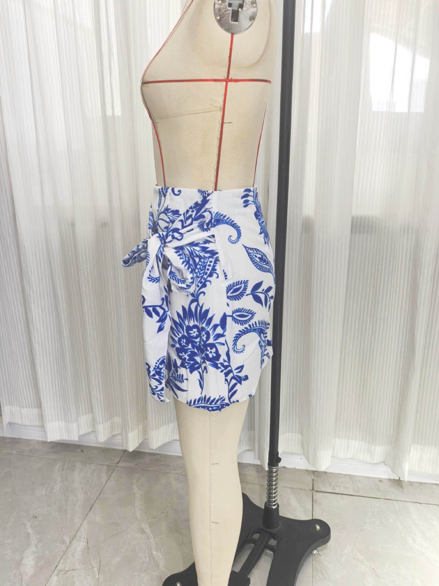 Draped Women's Skirt With Floral Print And Elegant Bow Detail_voghion.com