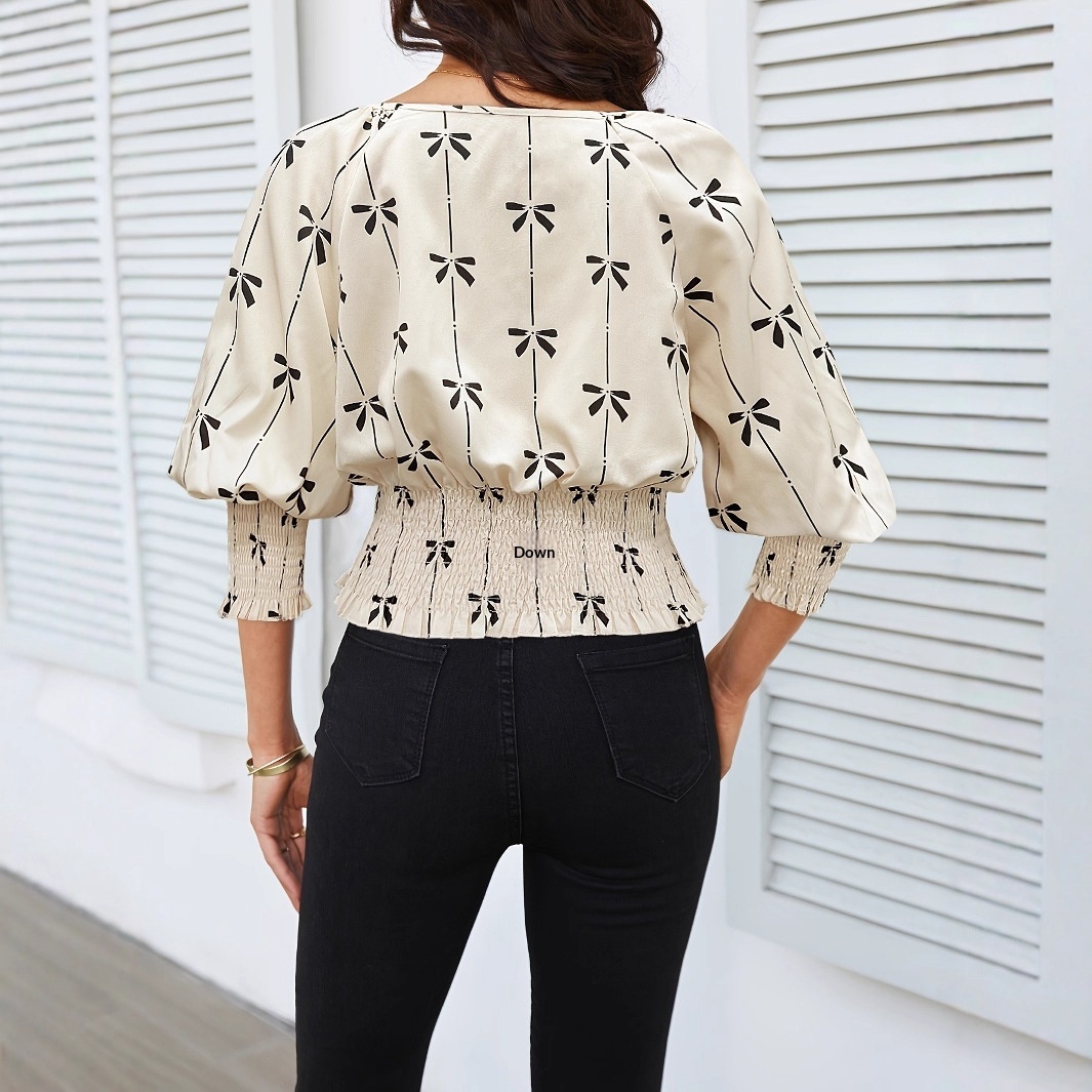 Modisches, bedrucktes russisches Frühlings-/Sommerhemd im europäischen und amerikanischen Stil mit geraffter Taille, Laternenärmeln und Rüschen._voghion.com