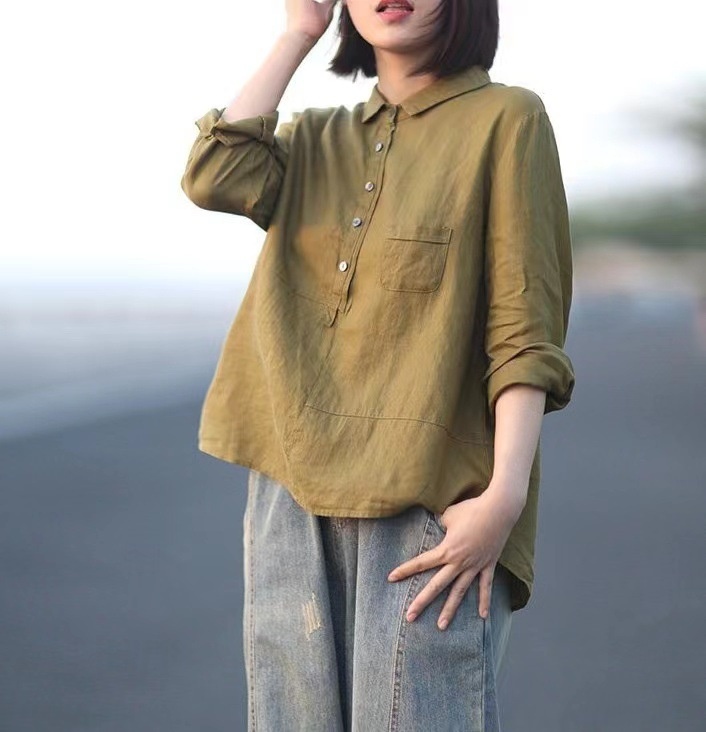 Nuova camicia da donna in lino a tinta unita, ampia e casual, per l'inizio dell'autunno 2023, con colletto classico e maniche lunghe._voghion.com