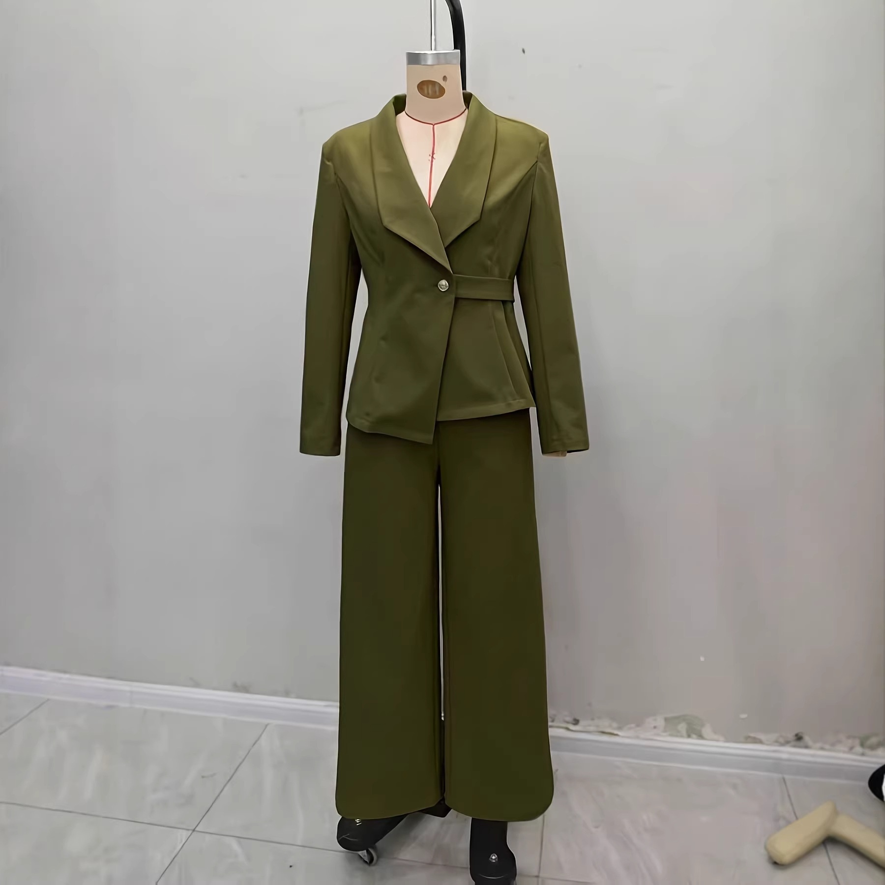 Neuer grenzüberschreitender europäisch-amerikanischer Großhandels-Pendleranzug, stilvoller und eleganter langärmeliger Blazer mit_voghion.com