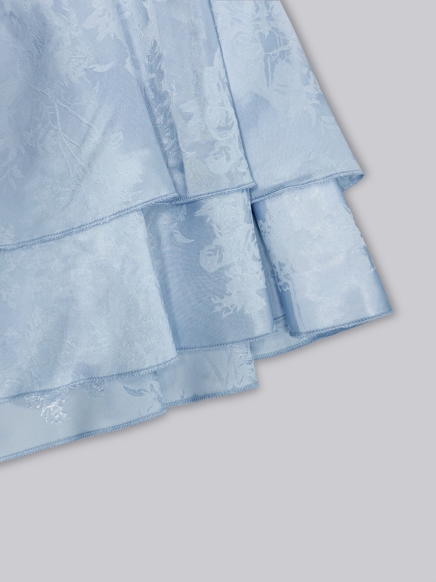Robe princesse bustier froncée de style européen et américain, élégante et tendance en satin pour l'été._voghion.com
