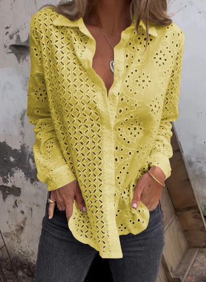 Camicia elegante da donna con stampa e dettagli traforati_voghion.com