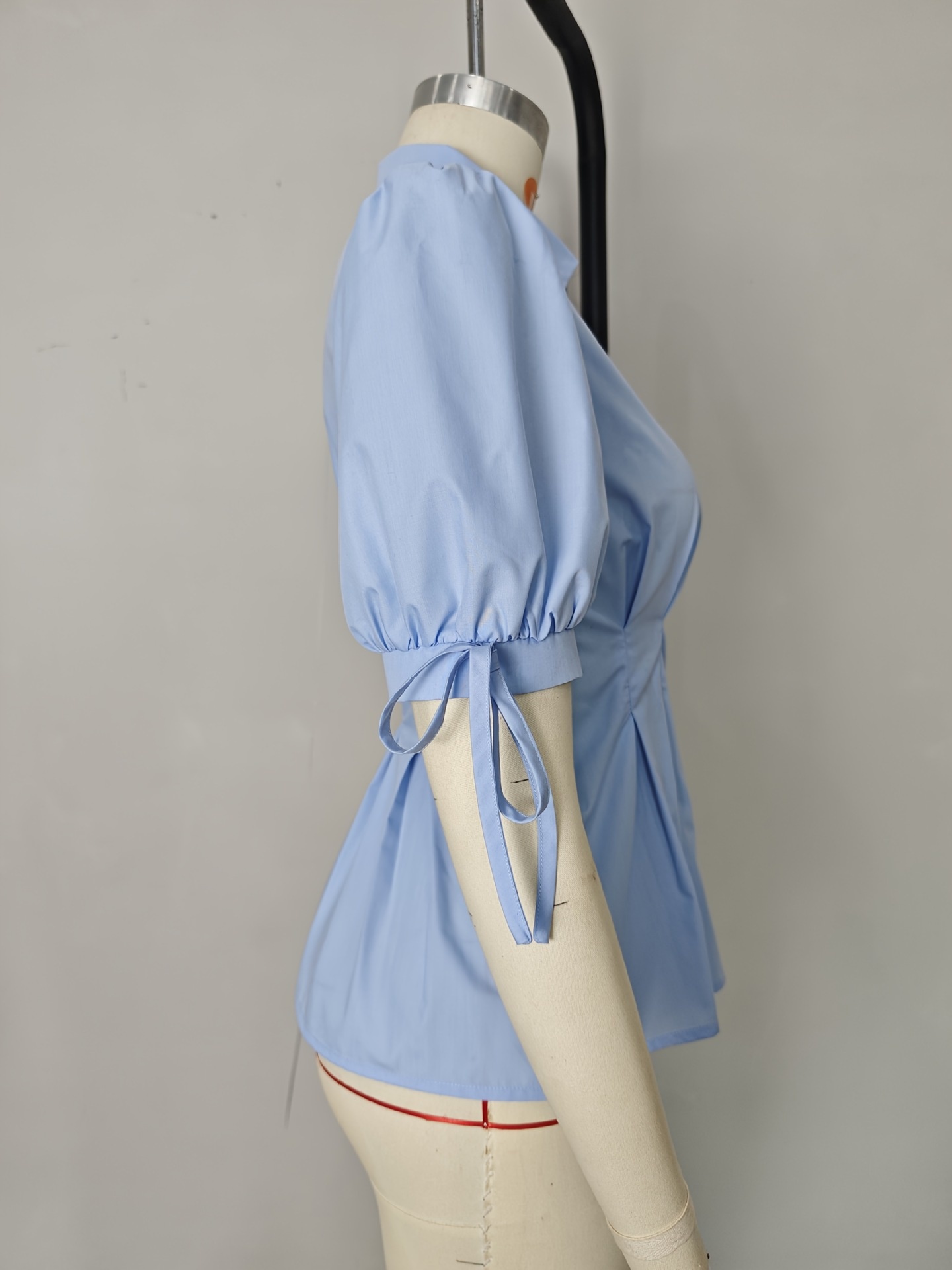 Blusa elegante da donna a maniche corte con design a pieghe_voghion.com